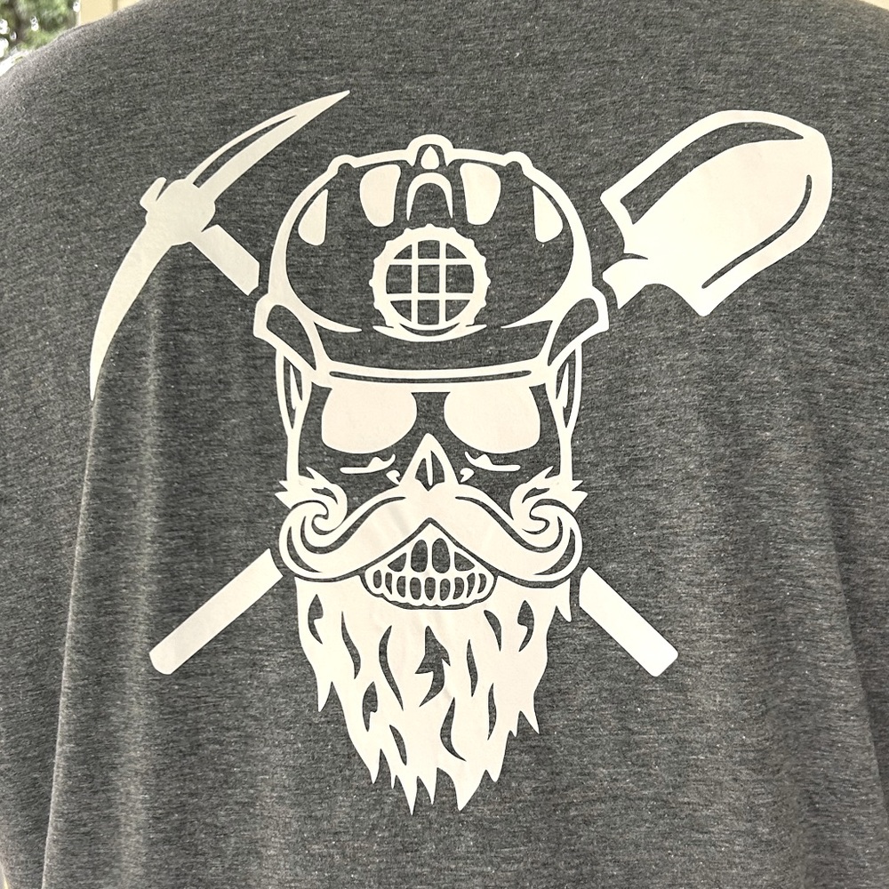 *SSV30* NWOT Sage and Serenity Vinyl Coal Miner Tee - Picture 2 of 2